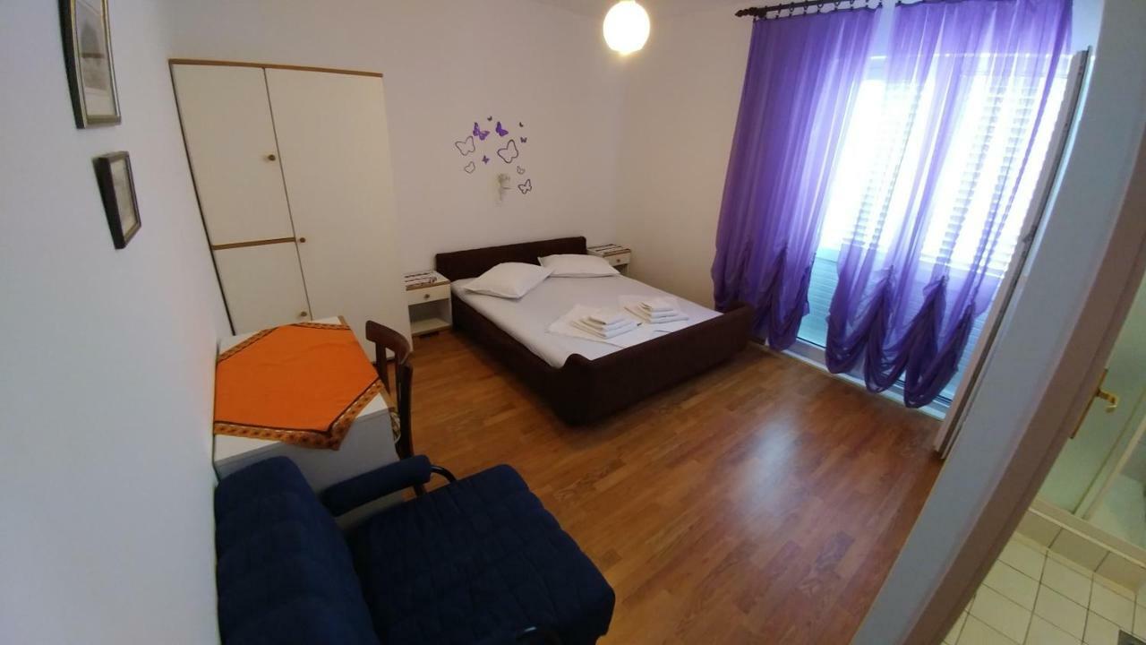 Apartments Dora Banjol Exterior photo