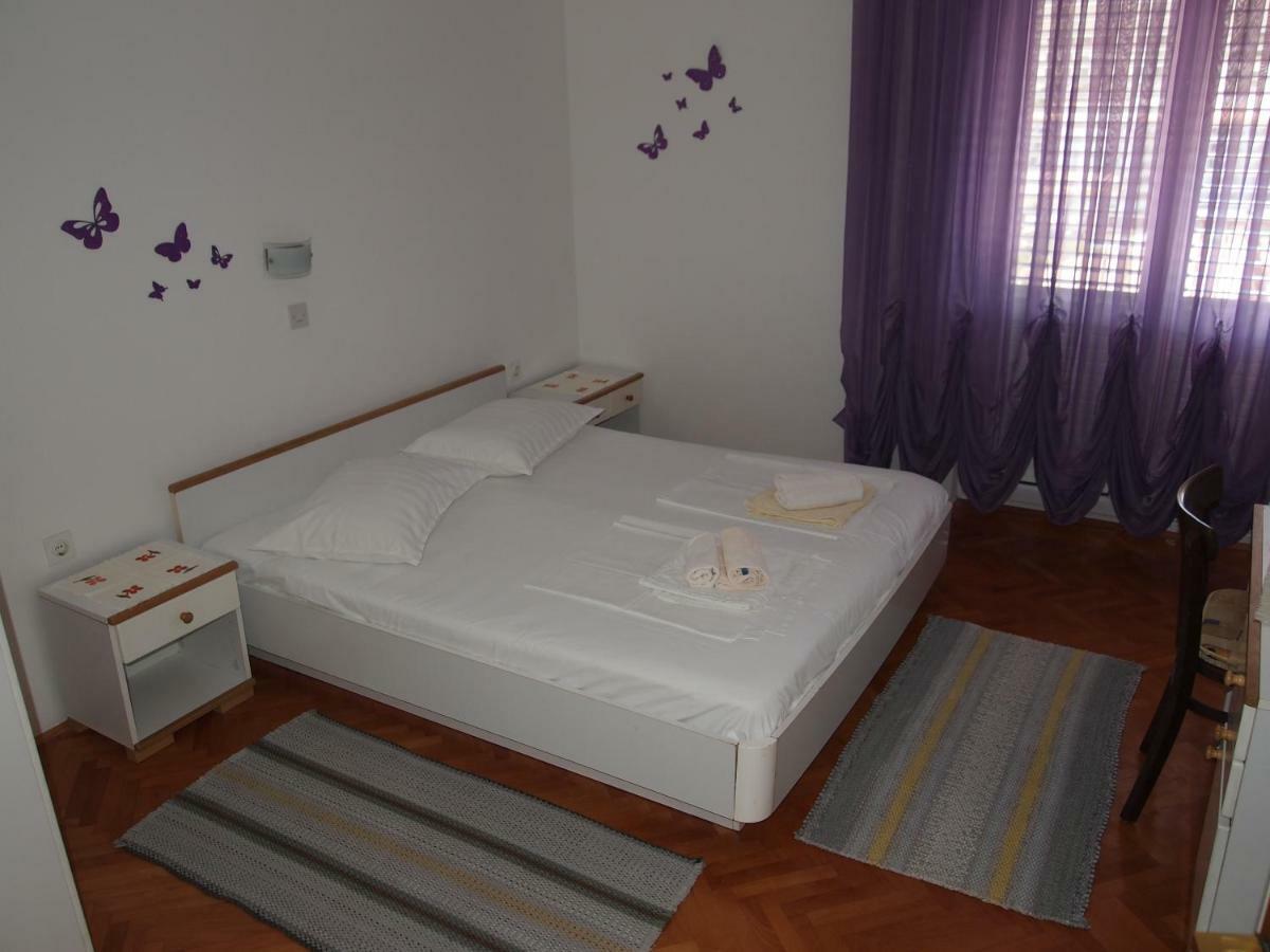 Apartments Dora Banjol Exterior photo